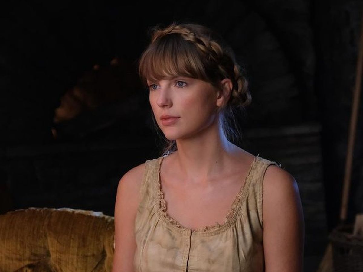 Taylor Swift, primul artist care revendică întregul top 10 în clasamentul Billboard Hot Songs 100