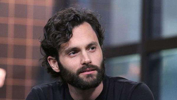 Sărbătoritul zilei de astăzi: Penn Badgley, actorul din ”You”, împlinește 36 de ani