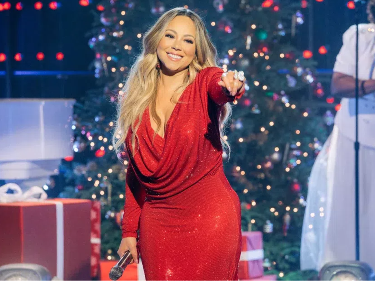 Mariah Carey ne ajută să intrăm în atmosfera Crăciunului cu ajutorul piesei ”All I Want for Christmas Is You”