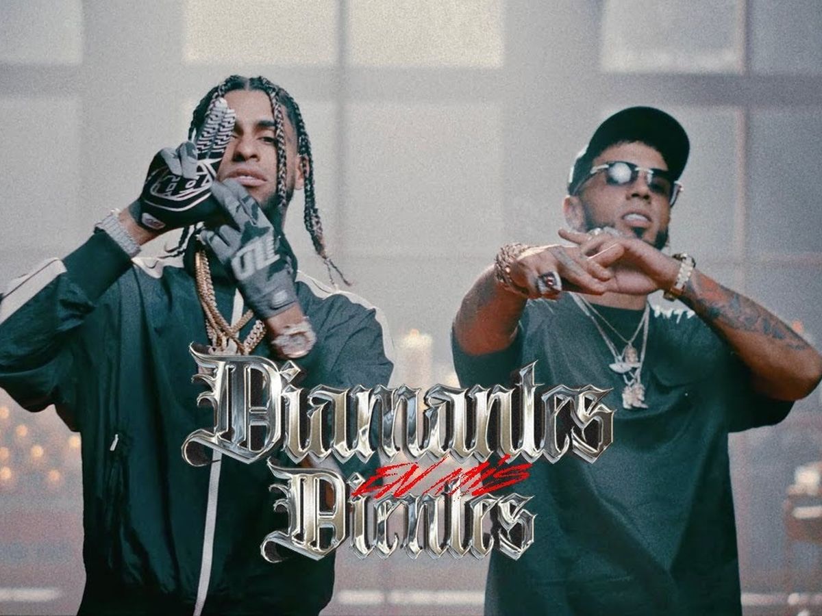 Anuel AA , Yovng Chimi - Diamantes En Mis Dientes