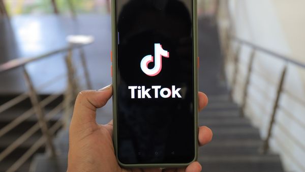 Tik Tok lansează un filtru de voce! Cum se poate folosi