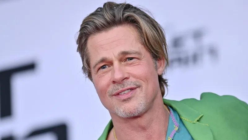Brad Pitt și-a făcut buletin rom&acirc;nesc! Un bărbat din Letonia a falsificat o serie de documente folosind identitatea actorului