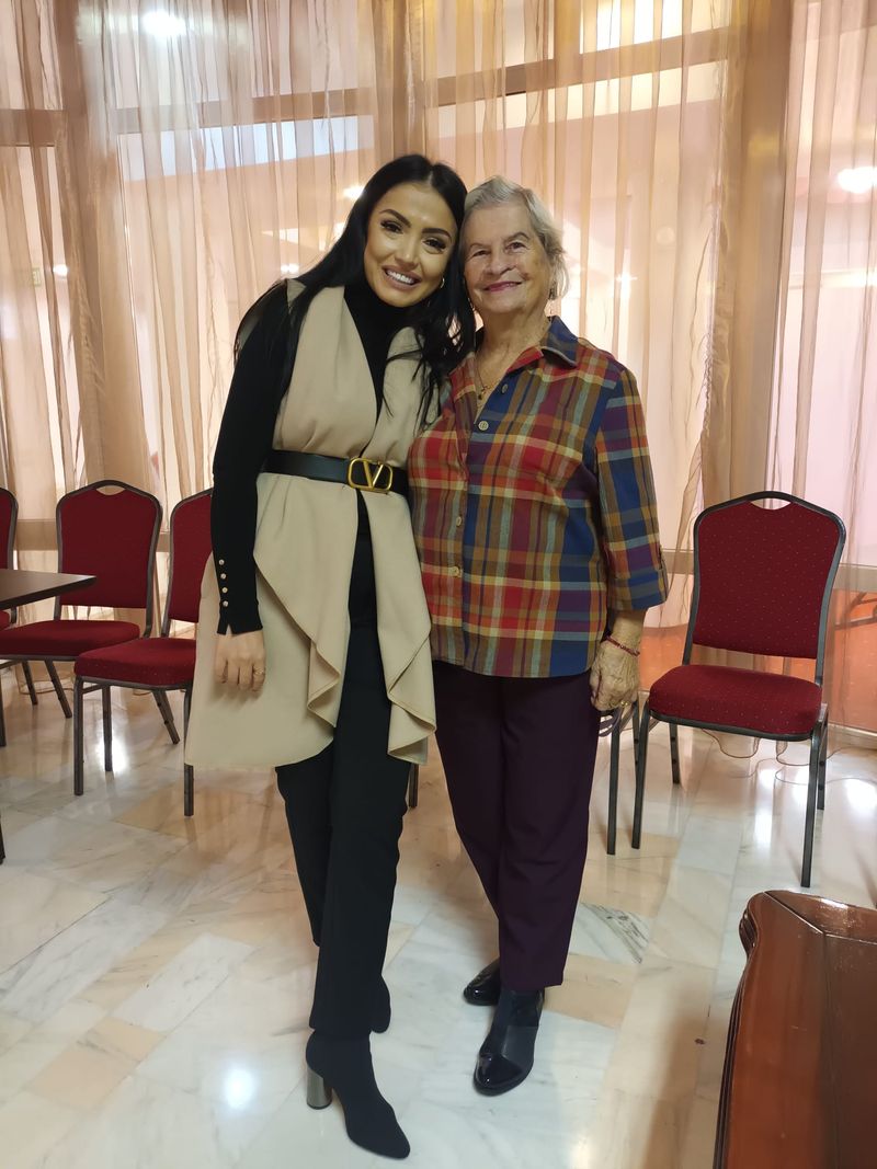 ﻿Zi plină de surprize pentru Andreea Mantea la Cluj!