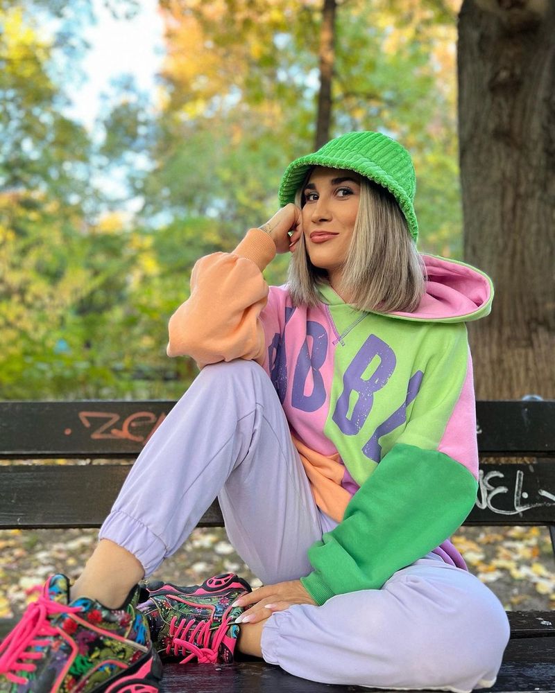 Veste bună pentru fanii Addei! Artista a primit prima carte tipărită: „Simt o explozie de sentimente”