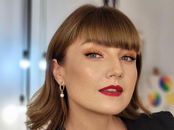 Alexandra Ungureanu a lansat piesa &rdquo;Din dor&rdquo;