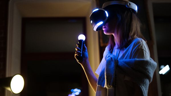 NerveGear, dispozitivul care te ucide în momentul în care mori într-un joc. Cine l-a inventat: „Ridici imediat miza la nivelul maxim”