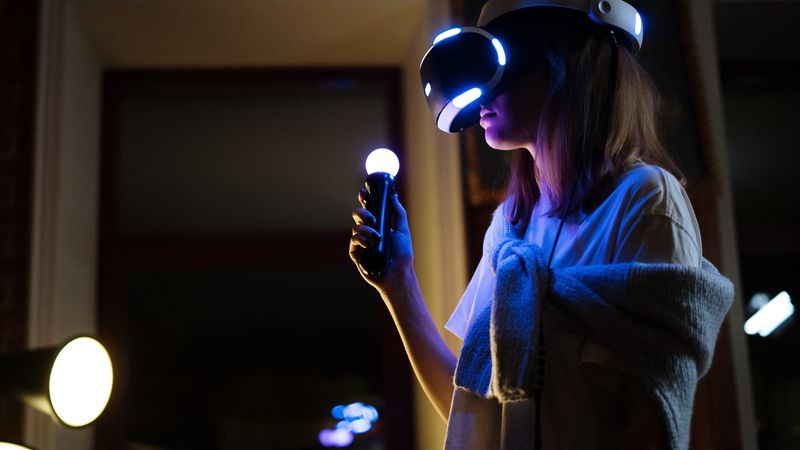 NerveGear, dispozitivul care te ucide &icirc;n momentul &icirc;n care mori &icirc;ntr-un joc. Cine l-a inventat: &bdquo;Ridici imediat miza la nivelul maxim&rdquo;