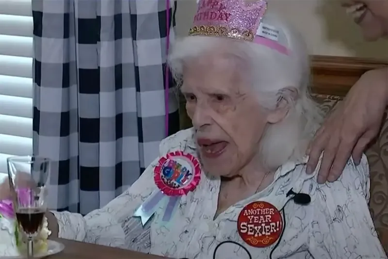 Tequila este secretul unei vieți lungi! O femei dezvăluie secretul care a ajutat-o să ajungă la 101 ani