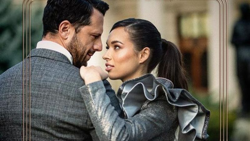 O colaborare inedită și un mix &icirc;ntre muzică și poezie. LIA și Adrian Nartea lansează &bdquo;Aleea din colț&rdquo;