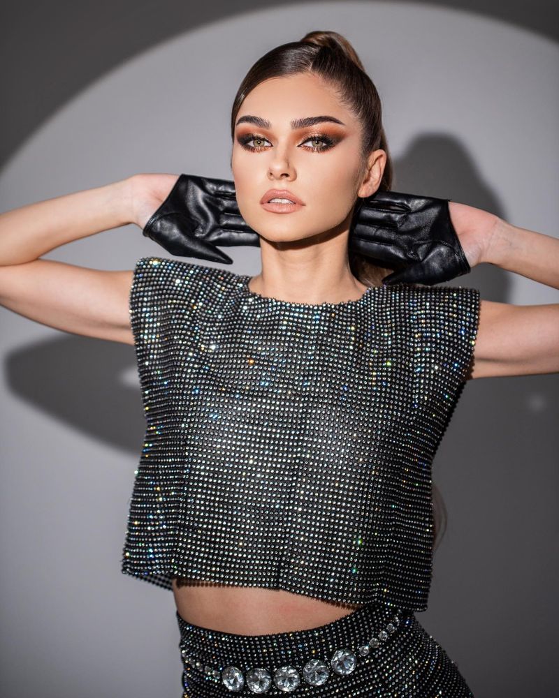 Tatăl lui Theo Rose confirmă sarcina