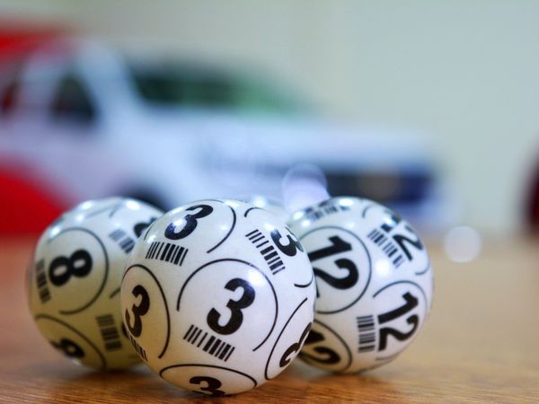 Dimineața Nebună: Bărbatul care a revendicat premiul de 4 milioane de euro la loto și-a luat ciorbă de burtă din bani - AUDIO