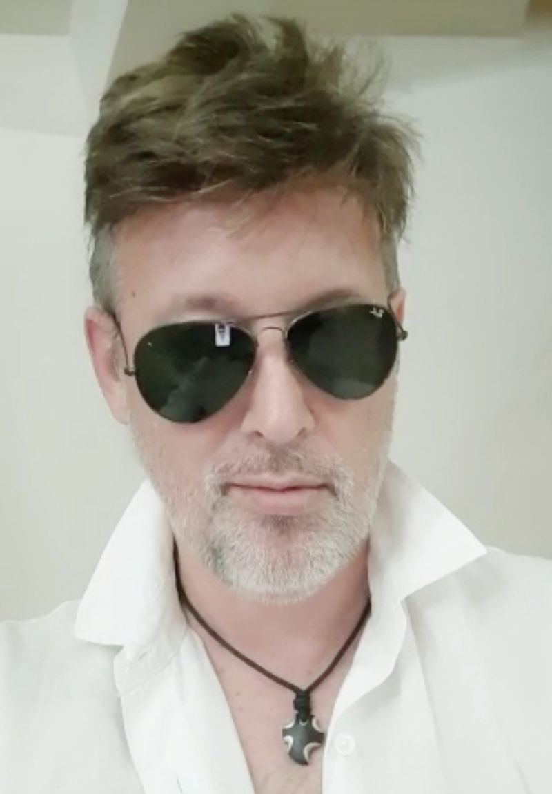 El este artistul român cu piese de locul 1 mondial în Shazam