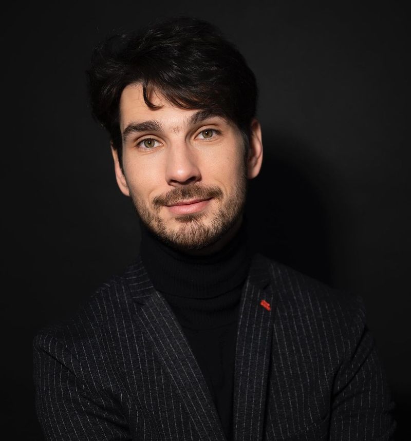 Cum se înțelege Anghel Damian cu părinții lui Theo Rose