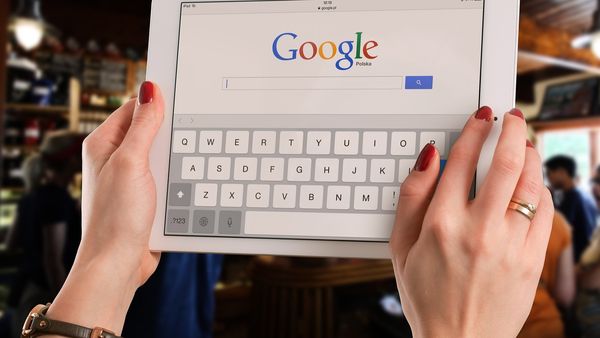 Dimineața Nebună: Google va plăti 4 milioane de dolari după ce a urmărit locația utilizatorilor fără ca aceștia să știe - AUDIO