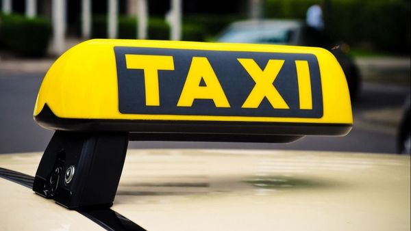 Un taximetrist din Cluj a păcălit o clientă cu suma de 55.000 de euro. Ce poveste i-a spus șoferul femeii