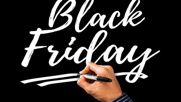 Dimineața Nebună: Un televizor, cel mai scump produs cumpărat de Black Friday în România. Cât a costat - AUDIO