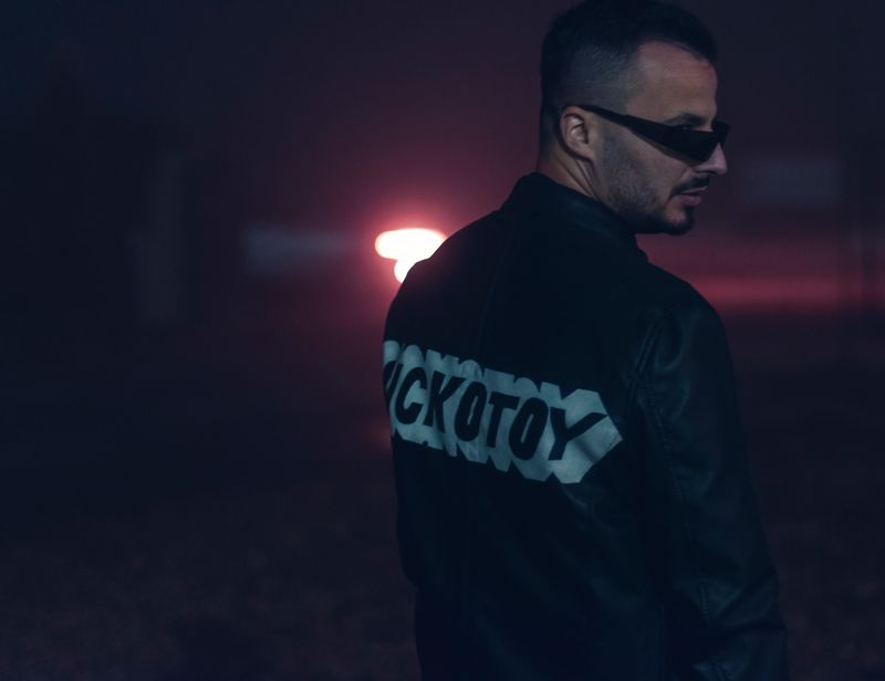 Invitatul de 12 | Sickotoy colaborează cu producătorul lui Adele: „Ne-am hotărât să facem un proiect împreună”