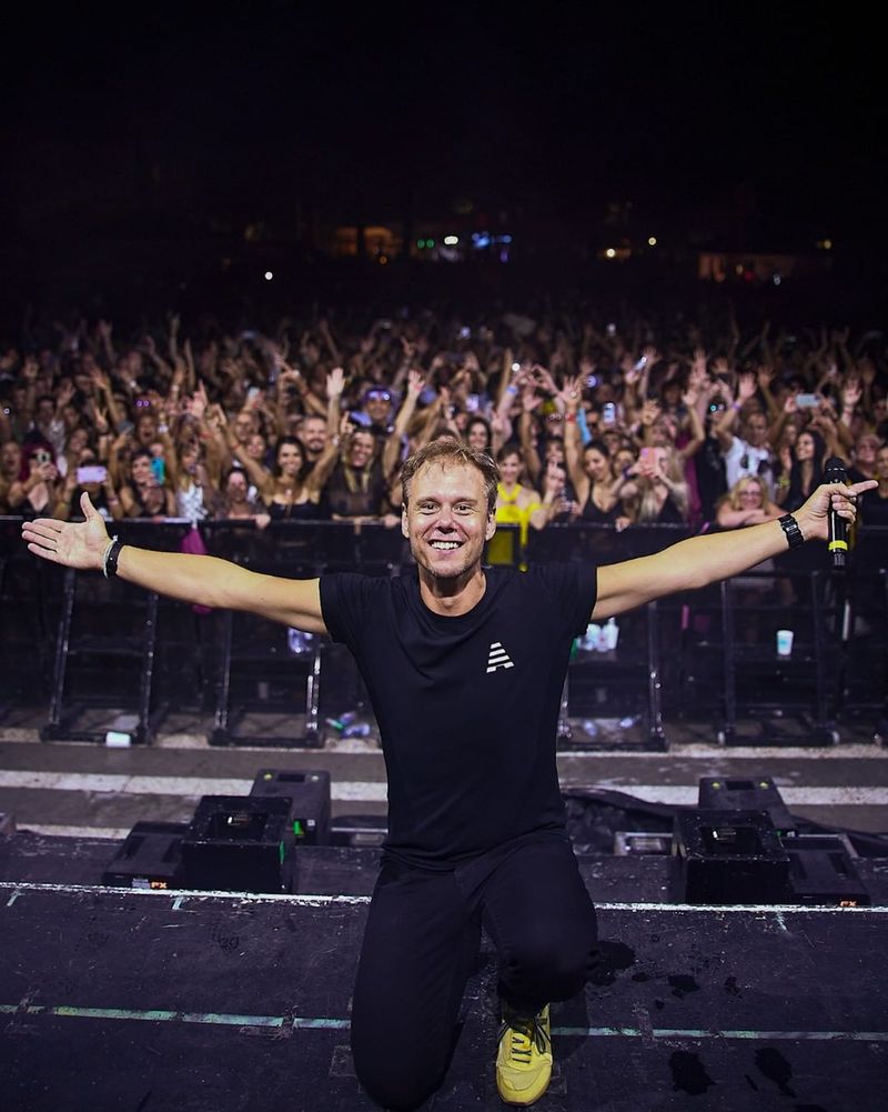 Armin van Buuren revine pe scena principală UNTOLD în 2023