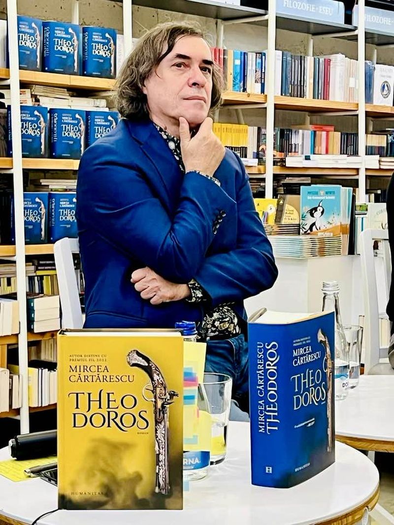 Mircea Cărtărescu a câștigat Premiul FIL pentru Literatură în Limbi Romanice. Este al doilea scriitor român care primește această distincție