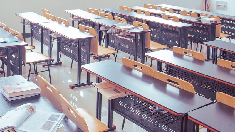 Dimineața Nebună: Universitatea care propune studenţilor un curs &icirc;n care &icirc;i &icirc;nvaţă să nu facă nimic și să se relaxeze - AUDIO