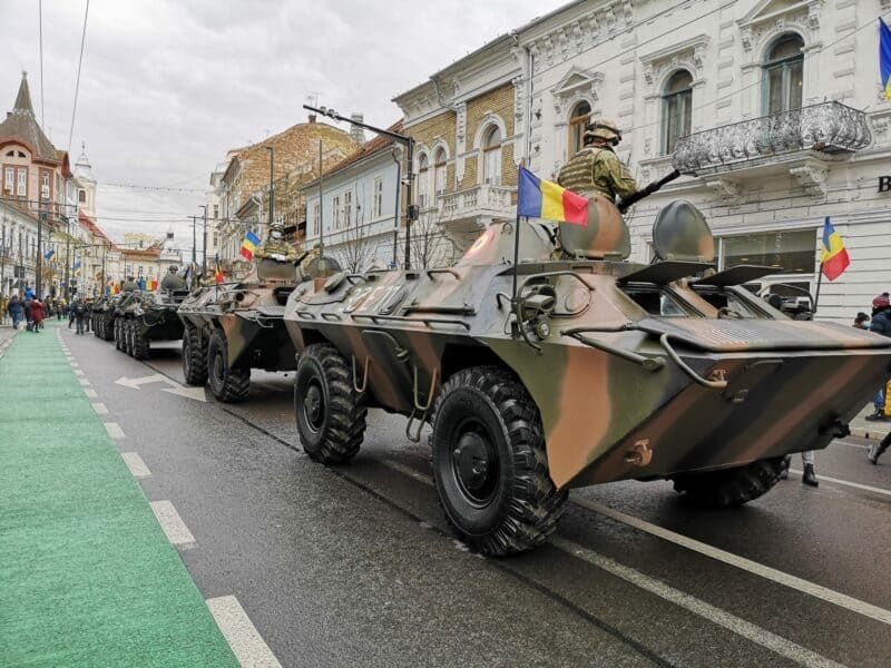 Parada de 1 Decembrie de la Cluj-Napoca va cuprinde 250 de militari și 40 de mijloace tehnice. Iată programul evenimentelor!