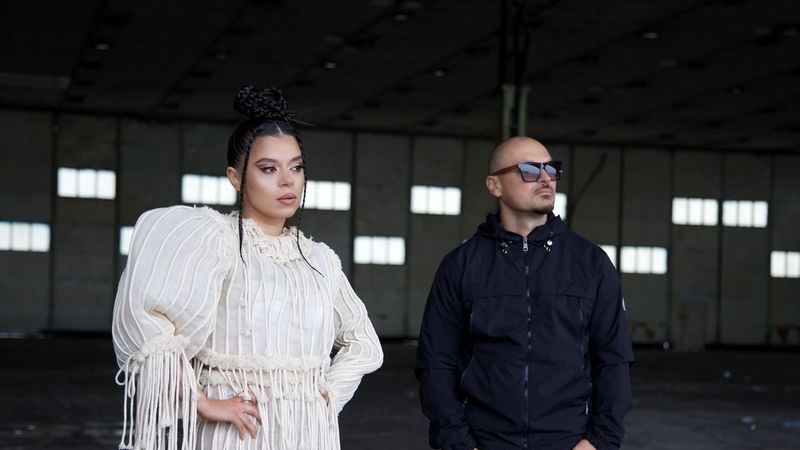 Eugenia Nicolae și PUYA au lansat &bdquo;Trei &icirc;n lume&rdquo;, a treia piesă din trilogia dedicată marii  interprete Maria Lătărețu