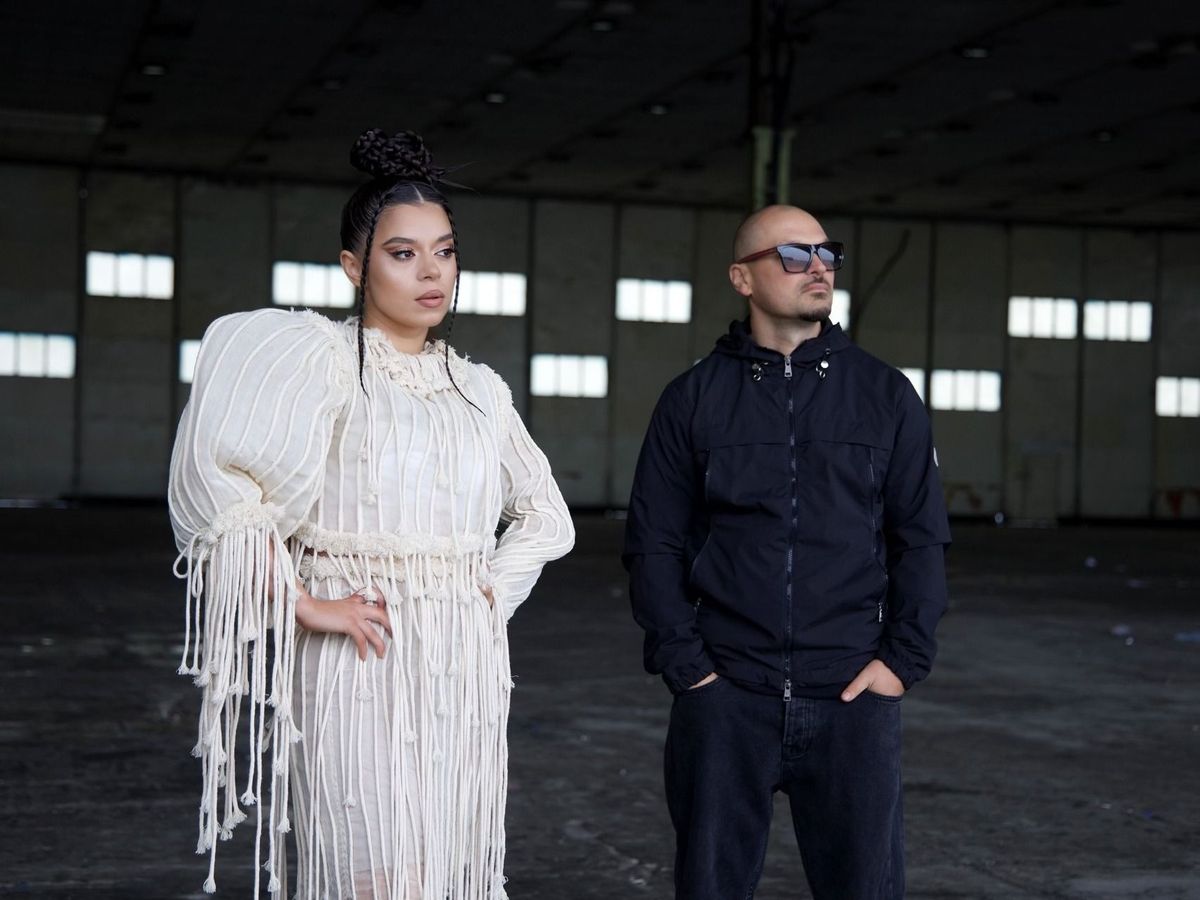 Eugenia Nicolae și PUYA lansează „Trei în lume”,