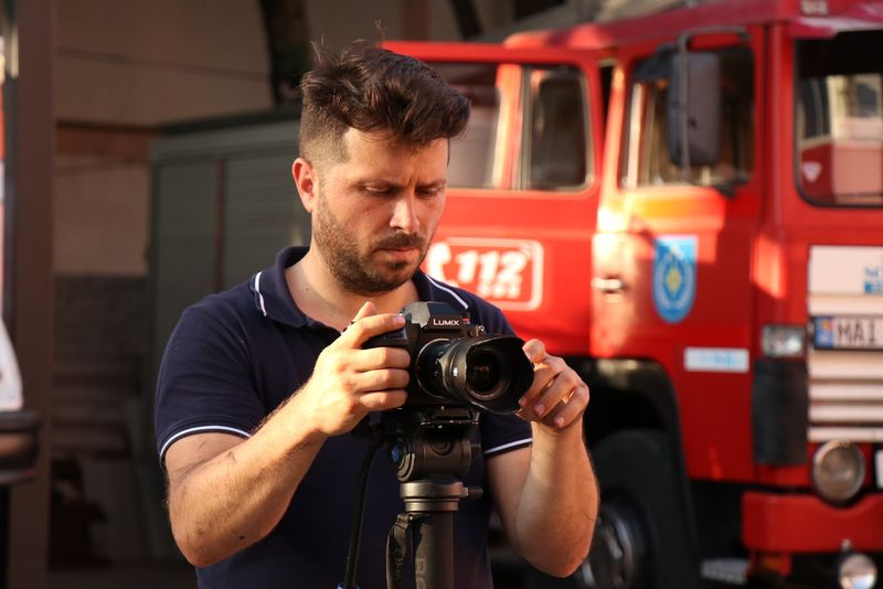 „În rând!”, documentarul care spune povestea „Rândurilor din Muntenii de Sus, Vaslui”, se lansează marți, 6 decembrie