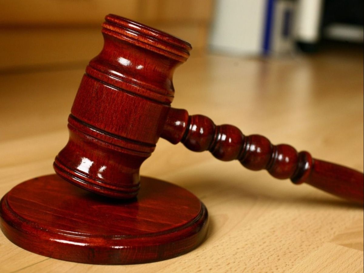 Un bărbat și-a dat șeful în judecată 