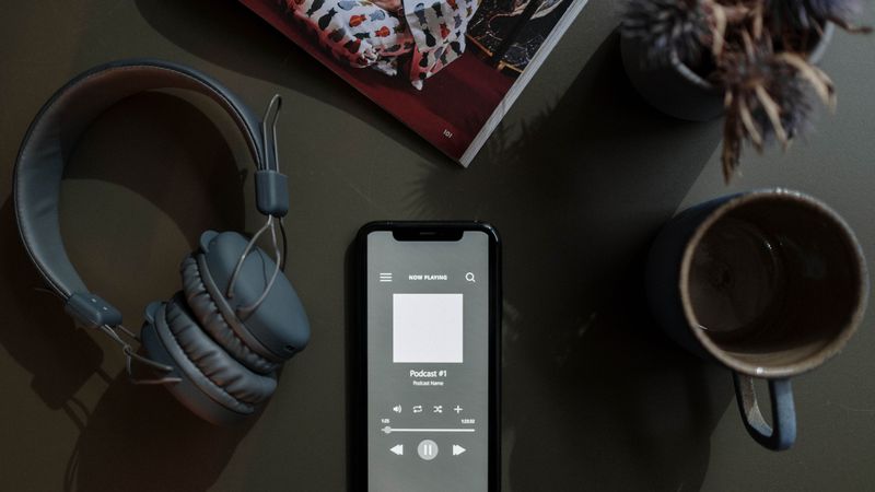 Cele mai bune podcasturi de jocuri de noroc care te ajută să-ți &icirc;mbunătățești jocul