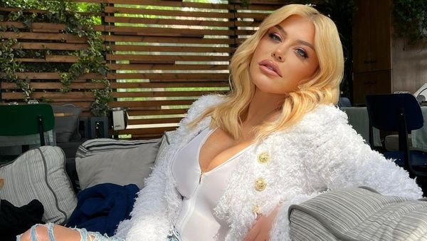 Loredana Groza, o nouă apariție incendiară pe internet. Cum s-a postat artista