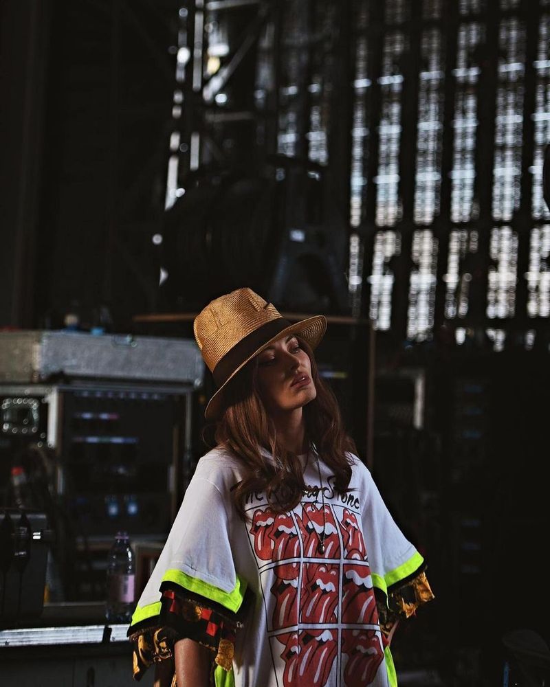 Delia, reacție dură în mediul online după ce a fost criticată pentru stilul vestimentar: „Nu sunt un om normal”