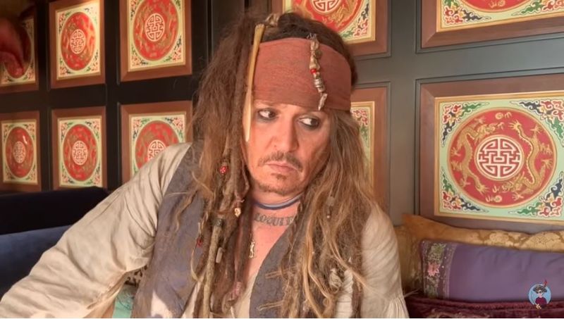 Johnny Depp s-a transformat din nou în Jack Sparow și nu, nu este pentru „Pirații din Caraibe 6”. Actorul a făcut un gest caritabil