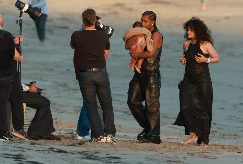 Rihanna, primele imagini cu fiul ei. Fanii sunt în extaz: „Are ochii Rihannei!” 