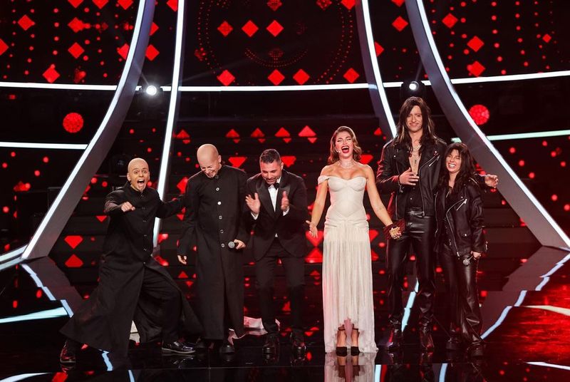 WRS și Emilian sunt câștigătorii sezonului 18 „Te cunosc de undeva!”. În ce personaje s-au transformat cei doi artiști?