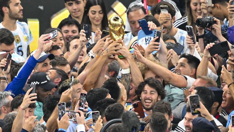 Cum au sărbătorit Ricky Martin, Kid Cudi, Daddy Yankee și alți artiști victoria Argentinei la Campionatul Mondial?!