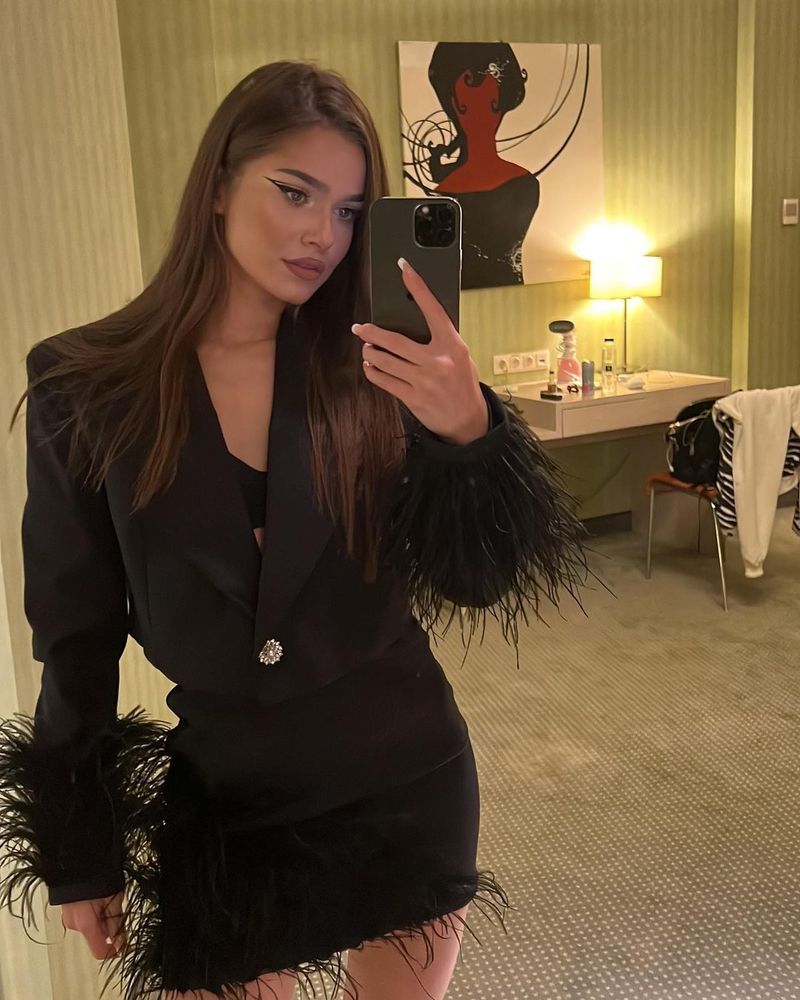 Ce așteptări are Theo Rose după ce va deveni mamă? Artista a oferit noi detalii despre sarcină: „Eu știu că asta mă va împlini cu totul”