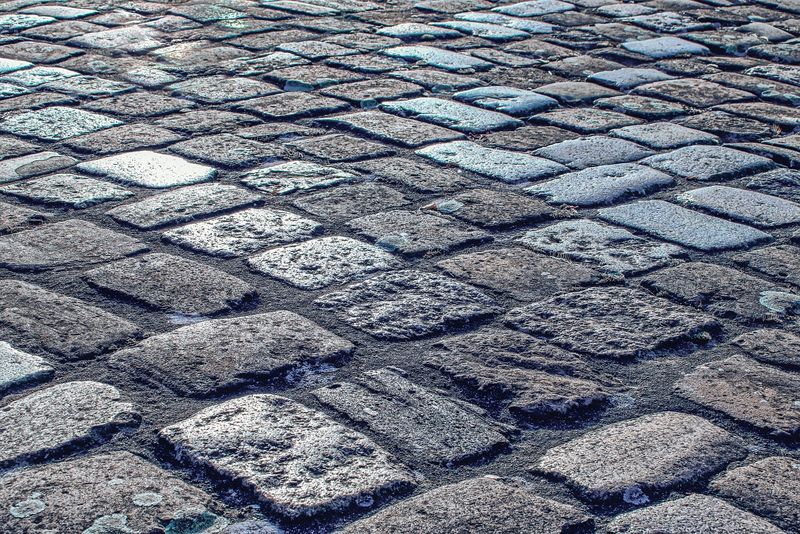 Un bărbat a furat tot pavajul unei străzi din Germania