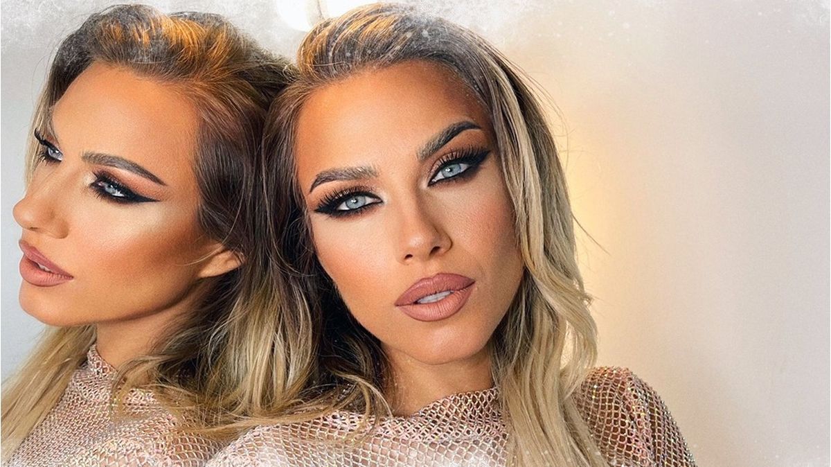 AMNA - Cu Tine De Craciun