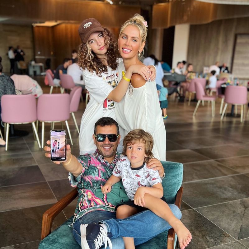 Planurile de sărbători ale Andreei Bănică au fost date peste cap. Cu ce se confruntă familia vedetei în acest moment?