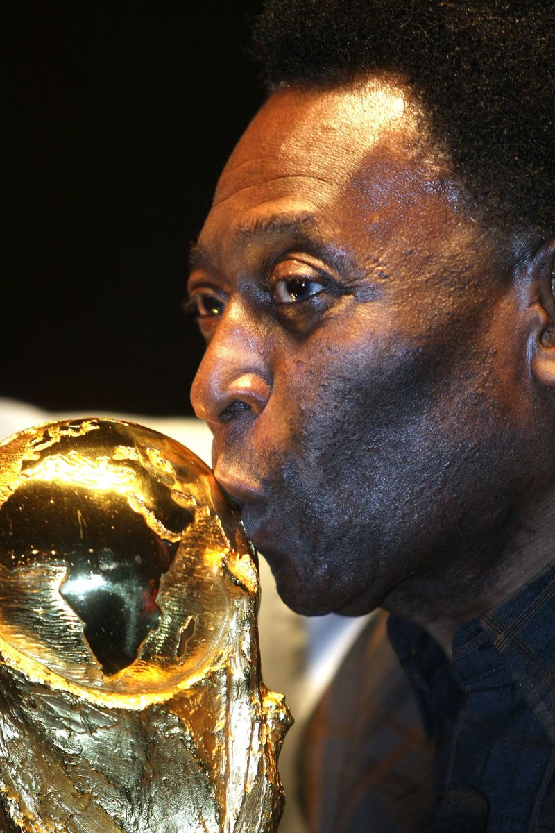 Pele a murit! Sunt decretate trei zile de doliu național în Brazilia