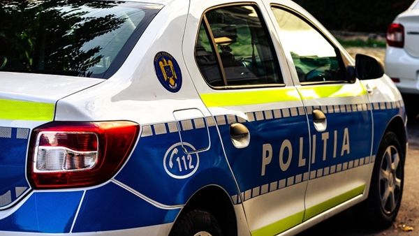 Un bărbat din Bucureşti și-a &icirc;nscenat răpirea după care i-a trimis poze mamei sale cu el legat pentru a-i cere bani de răscumpărare