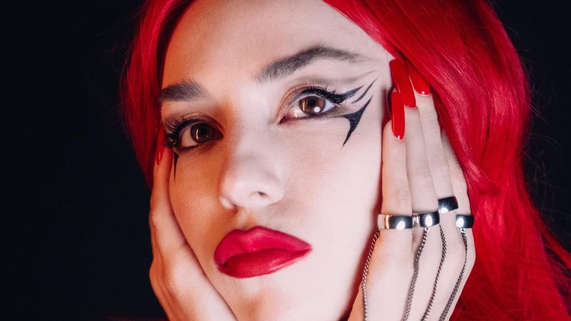 Ava Max a lansat piesa &rdquo;One Of Us&rdquo; - Versuri aici