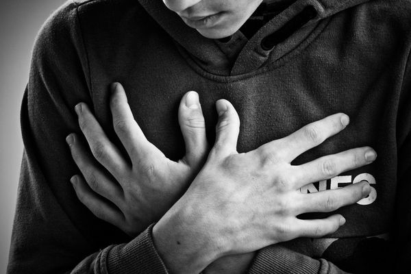 Ce boală riscă oamenii care tind spre perfecțiune! Persoanele care pun multă presiune pe ai acasă și la locul de muncă s-ar putea confrunta cu această afecțiune