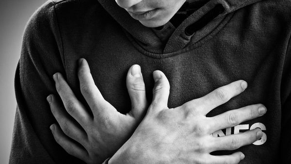 Ce boală riscă oamenii care tind spre perfecțiune! Persoanele care pun multă presiune pe ai acasă și la locul de muncă s-ar putea confrunta cu această afecțiune