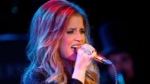 Medicii legiști au publicat adevăratul motiv al morții Lisei Marie Presley! Ce ordin a semnat familia după ce artista a făcut un al doilea infarct la spital
