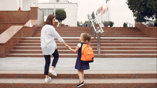 Noi modificări privind accesul părinților în școli! Când li se va permite să intre în unitățile de învățământ?