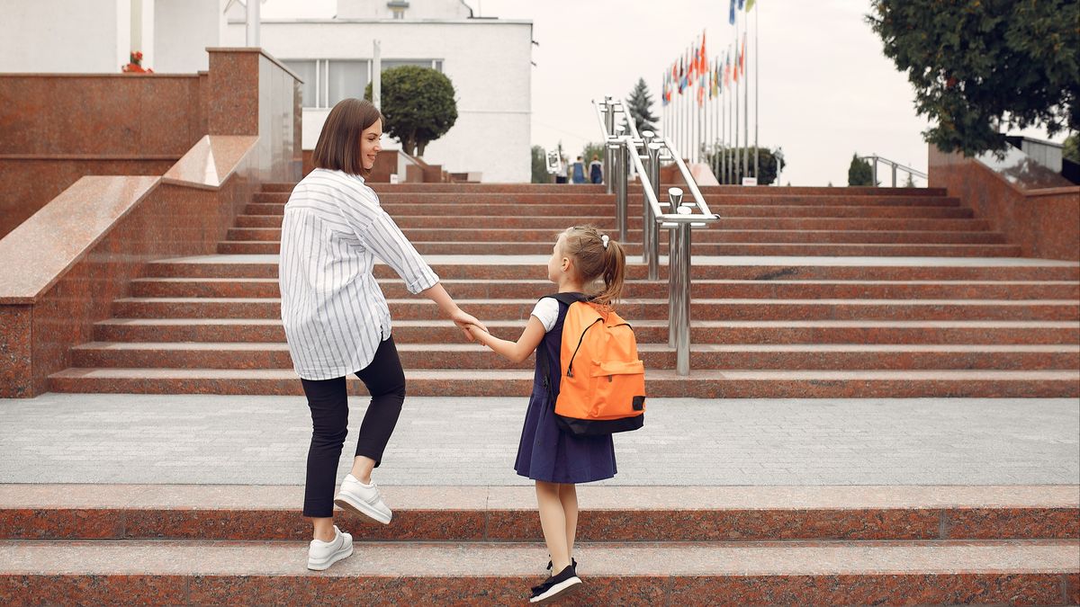 Noi modificări privind accesul părinților în școli! Când li se va permite să intre în unitățile de învățământ?