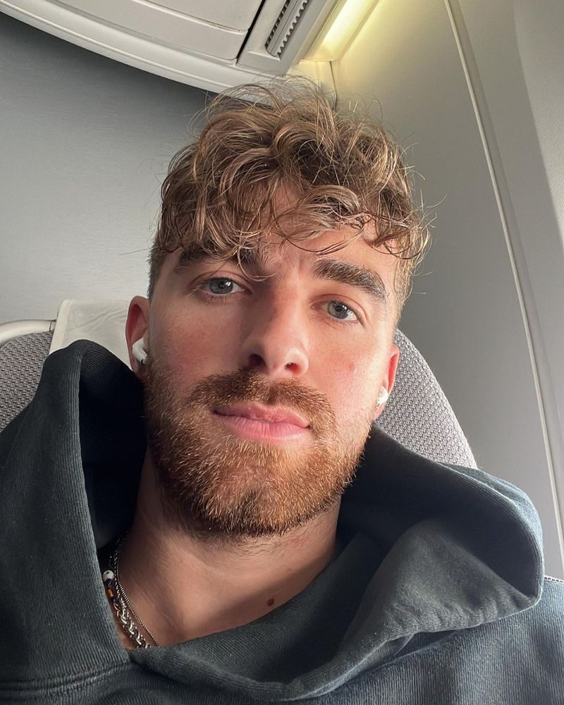 Selena Gomez nu mai este singură! Cântăreața formează un cuplu cu un celebru DJ