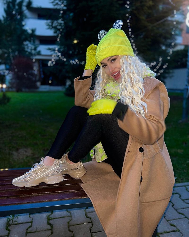 Anda Adam, reacție după ce a fost criticată pentru că folosește filtre de înfrumusețare